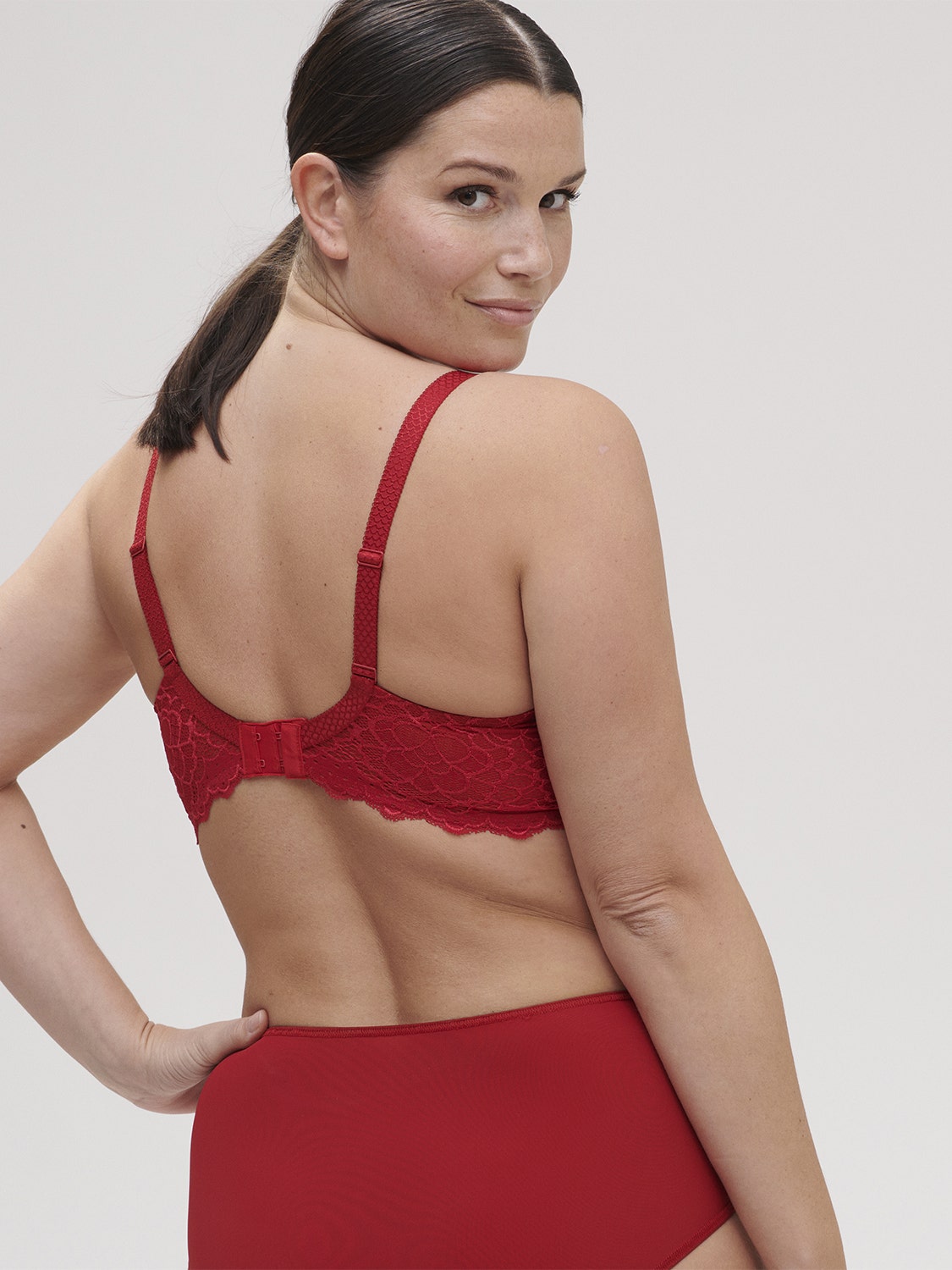 Simone Pérèle - Caresse red bh